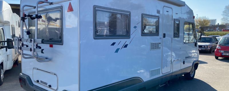 E4750251-728C-4404-8FEC-87E1A9465823